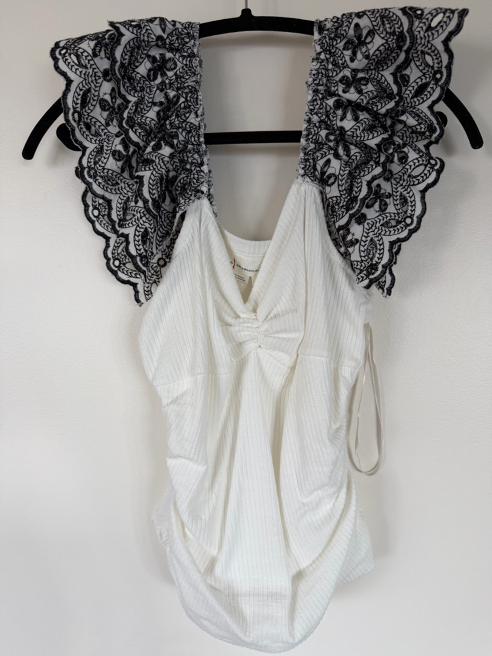 NWT Anthropologie White Lace-Trim Ribbed Tank Top with Black Embroidered Sleeves
